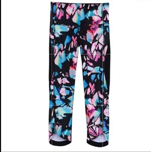 C9 by Champion Leggings Mosaic Multi Color Crop Leggings size Medium Yoga